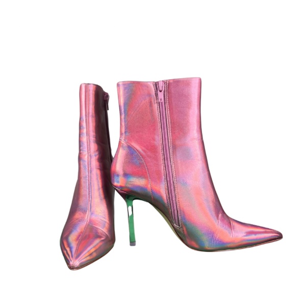 Steve Madden Pink Iridescent, Pointed Toe Bootie (7.5) - Picture 2 of 5